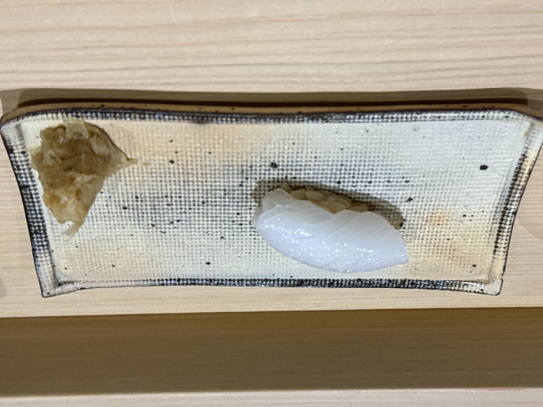 光り物の握り。仕事の繊細さがそのまま味の透明感に出ている