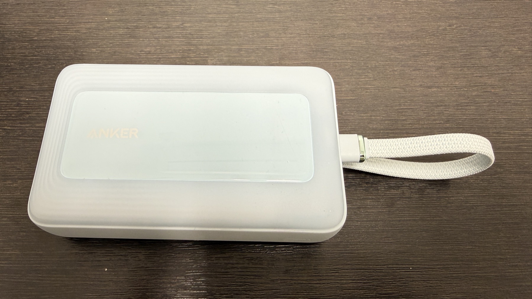 Anker Zolo Power Bank（20000mAh・45W・ケーブル内蔵）をMacBook Airと旅行に持っていく理由。大容量なのに比較的安くて、ケーブルがしまえる